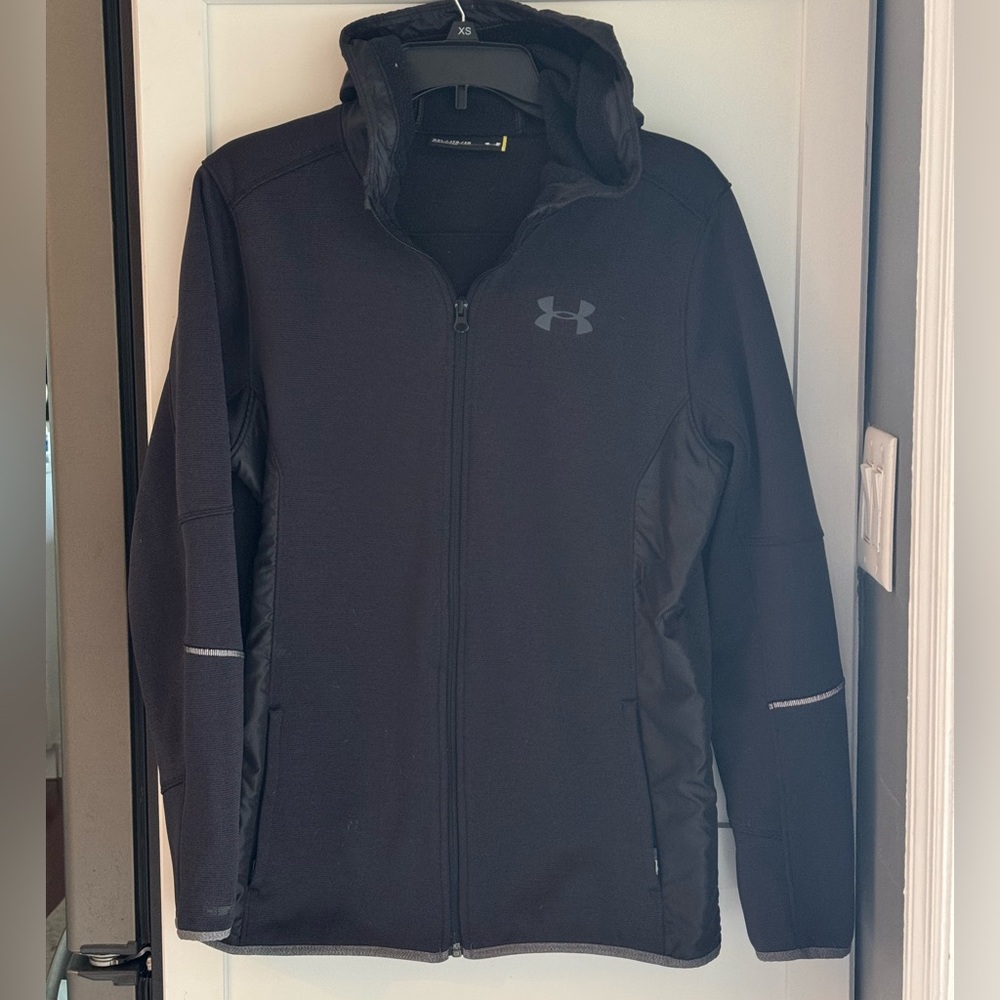 Under Armour Youth XL loose fit black zipper hoodie jacket.